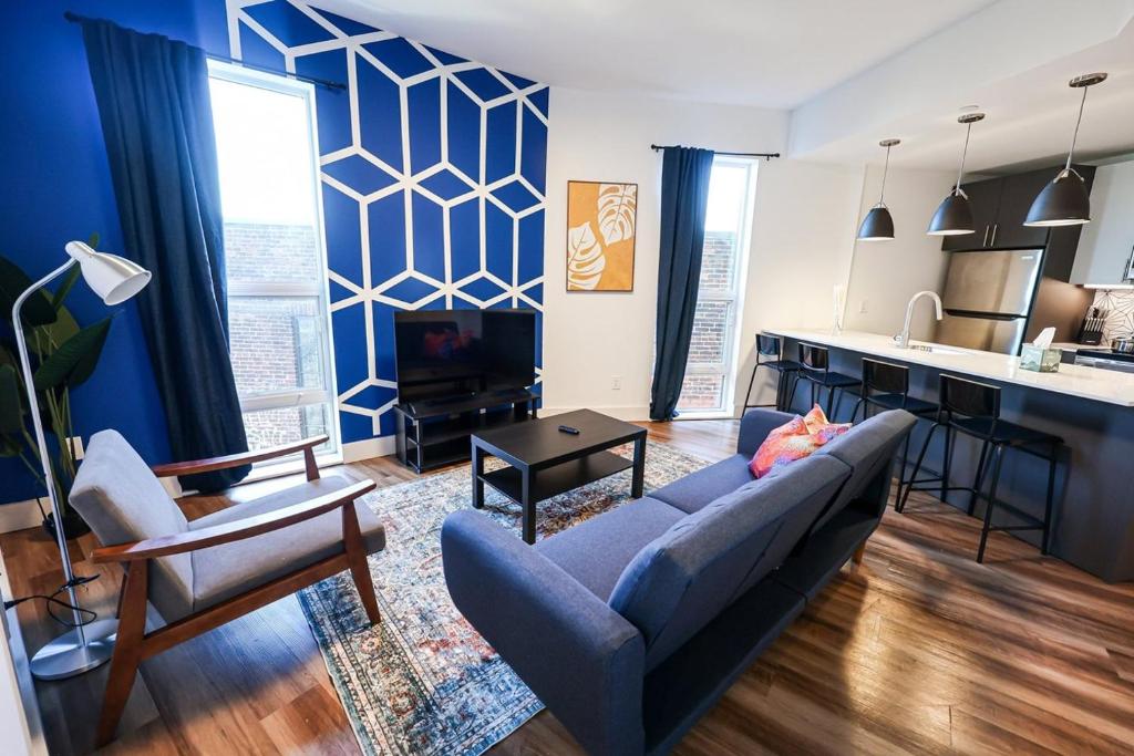 Modern Comfort 1bed-aptinbrewerytown,wifi image