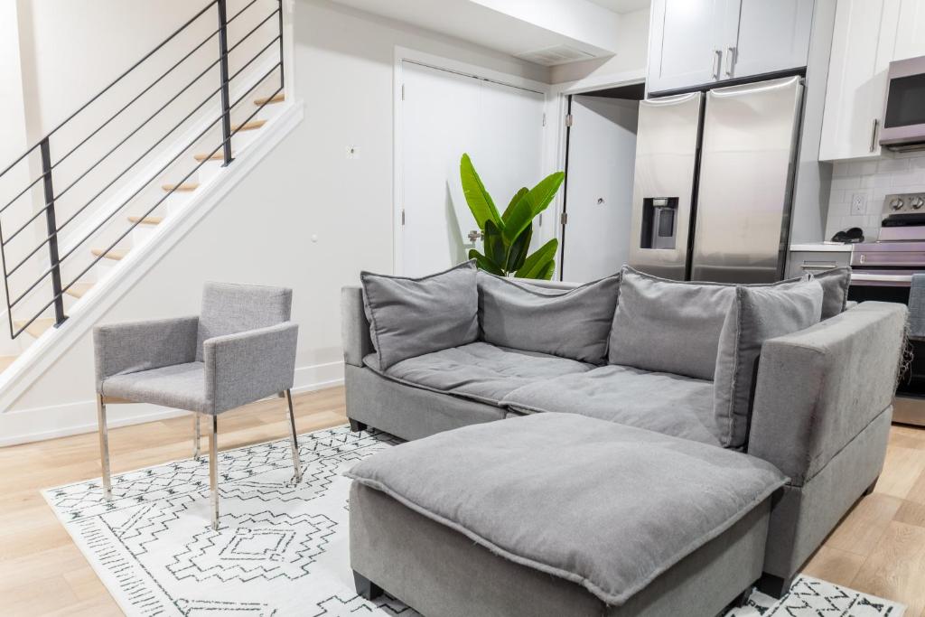 Urban Oasis 3bdrm Citylivingscenic,rooftop,wd image