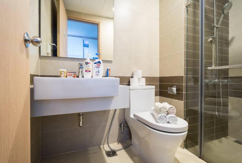 City View, 1km to Center, BR & Sofa bed, Free Gym