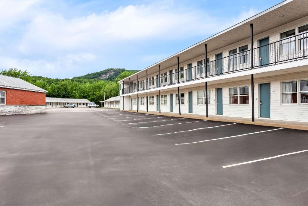 Quality Inn & Suites image