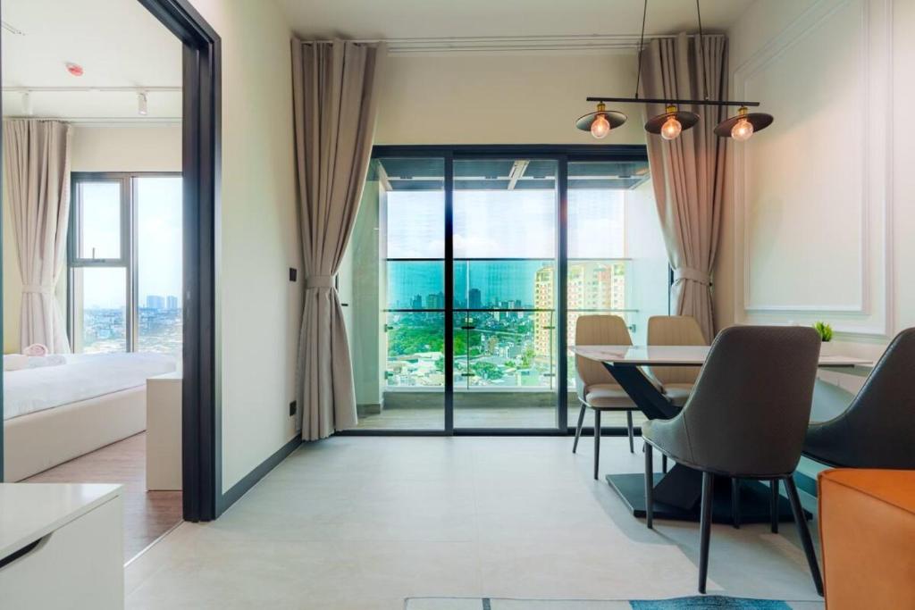 Imperial De La SoL District 4