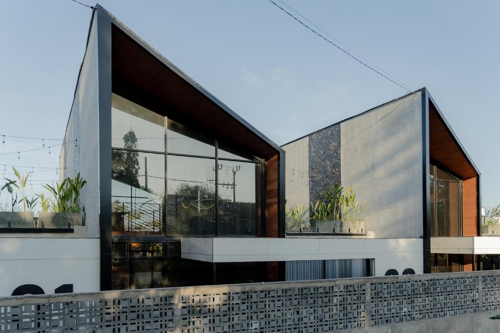 Black Rock Villa Ungasan - Tap to explore photos