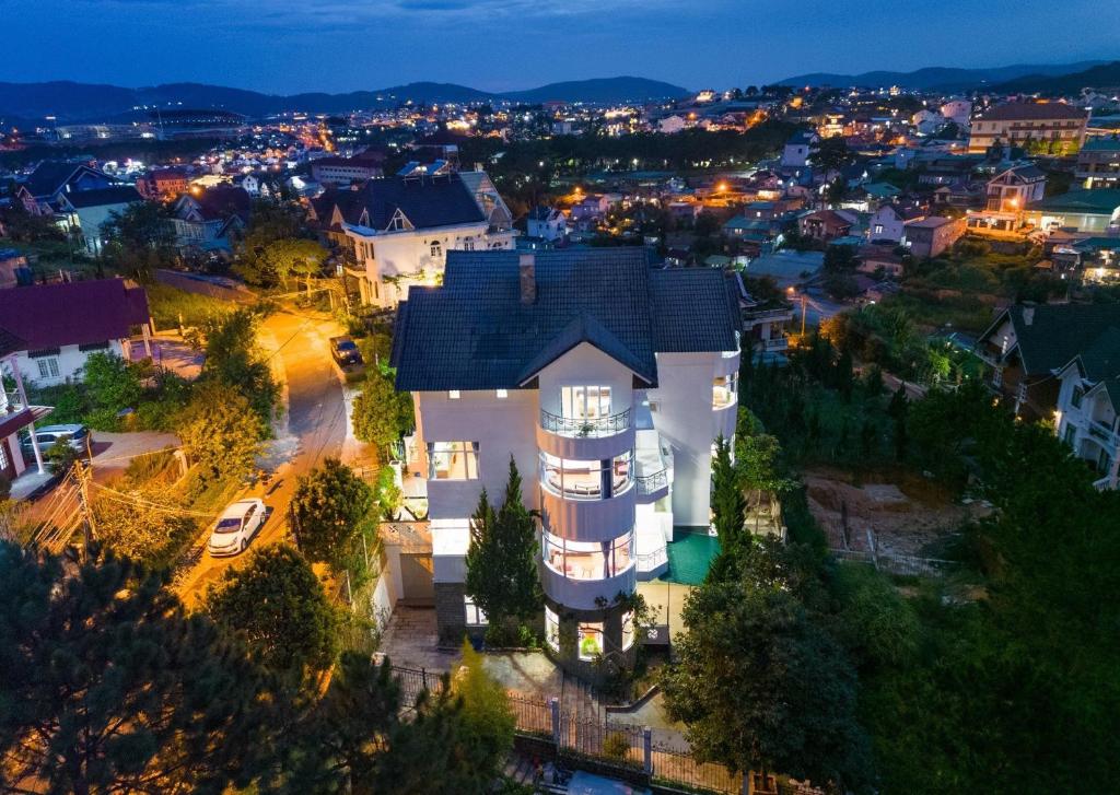 Dolphin Villa - Biệt thự cá heo