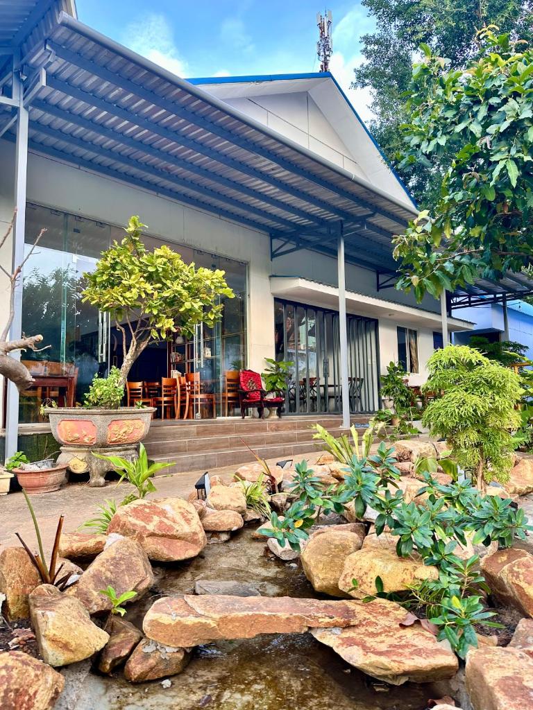 Bungalow Hotel