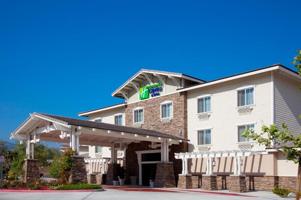 Holiday Inn Express Hotel & Suites San Dimas, an IHG Hotel image