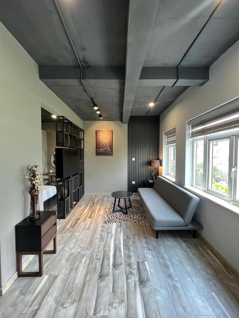 Simmi Signature Hotel & Apartment