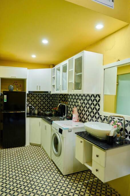 K homestay near Truc Bach lake Old Quarter