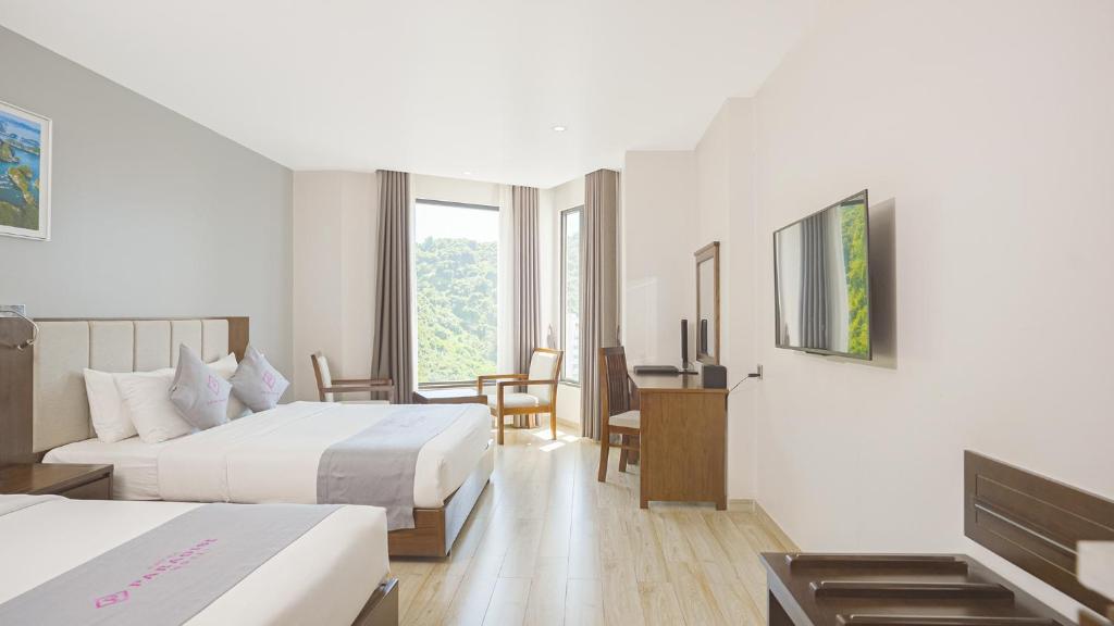 Paradise Cat Ba Hotel Pool & Sky Bar - managed by Hotel Elite Hospitality