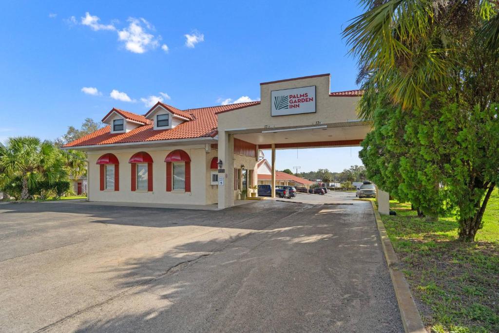 Palms Garden Inn image