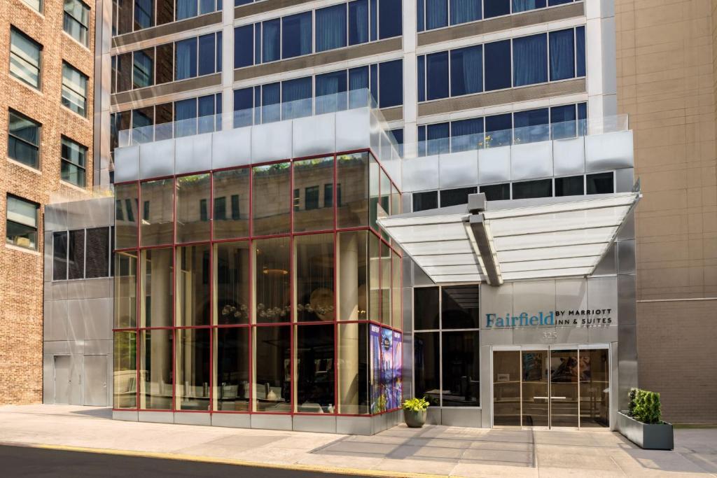 Fairfield Inn & Suites New York Midtown Manhattan/Penn Station image