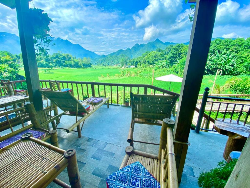 Meadow Mai Chau Homestay