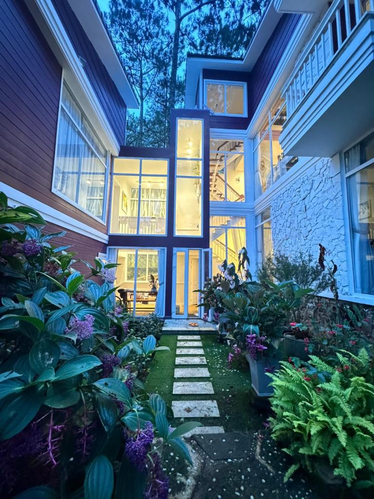 Violet villa Đà Lạt