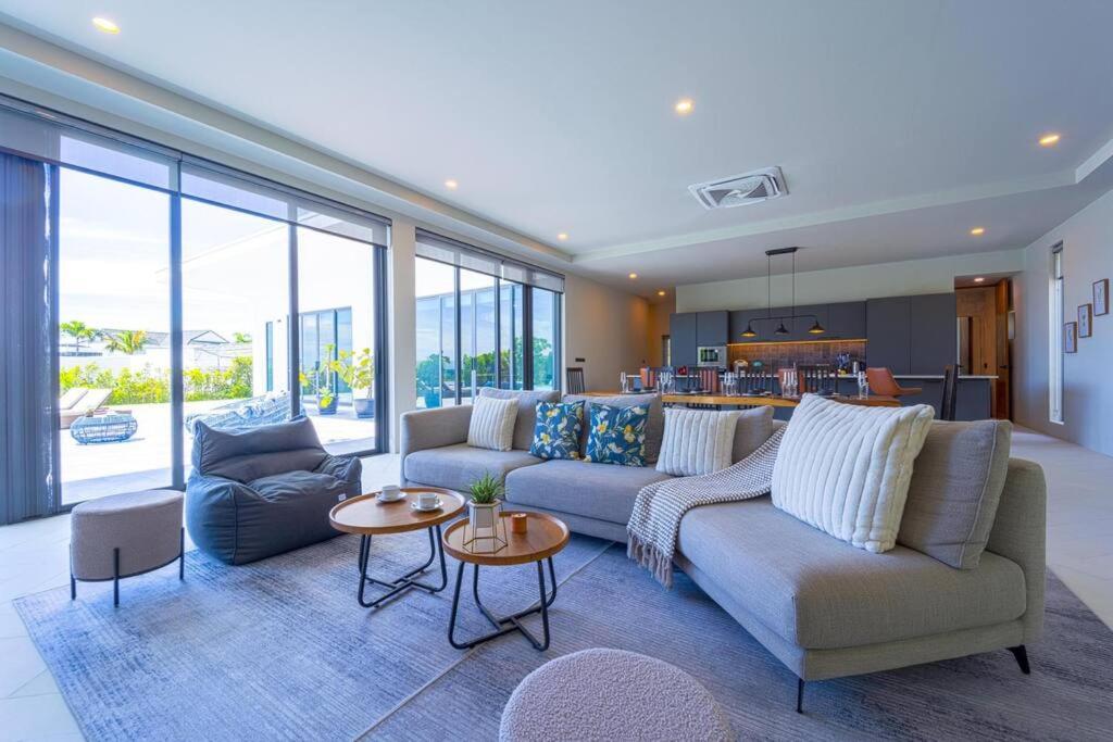 Luxury Large 3 Bedroom Pool Villa! - KH-C5 - Tap to explore photos