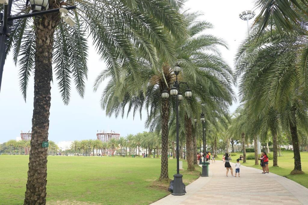 Luxury service Apart with 2br Vinhome Central Park