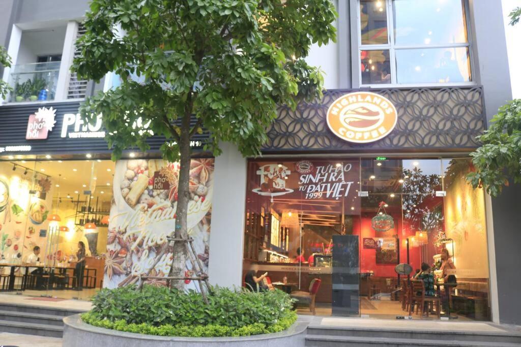 Luxury service Apart with 2br Vinhome Central Park