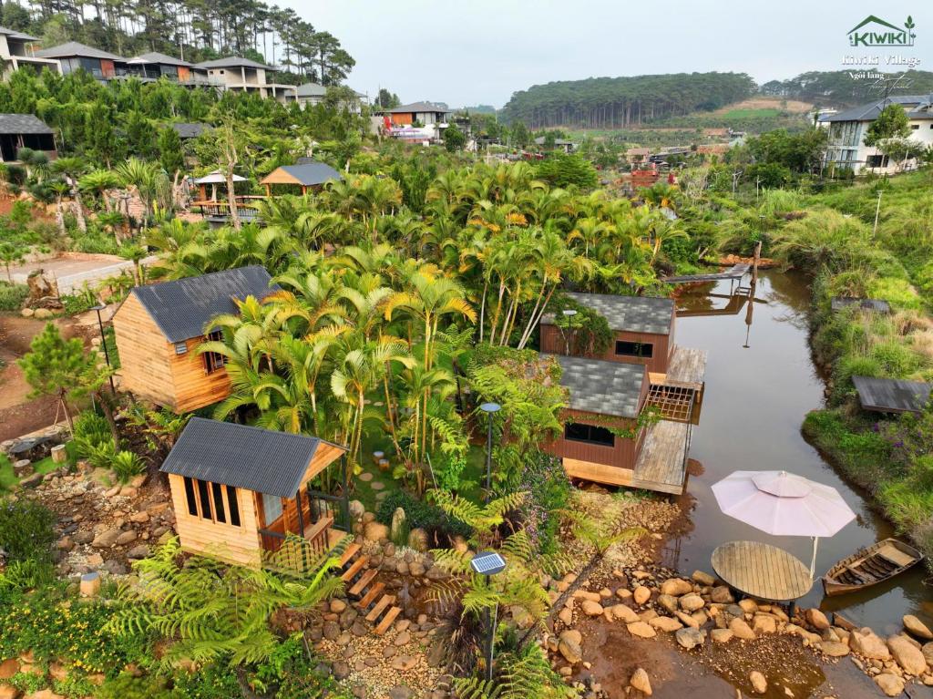 Ngôi Làng Trong Tranh, Leading-Kiwuki Village