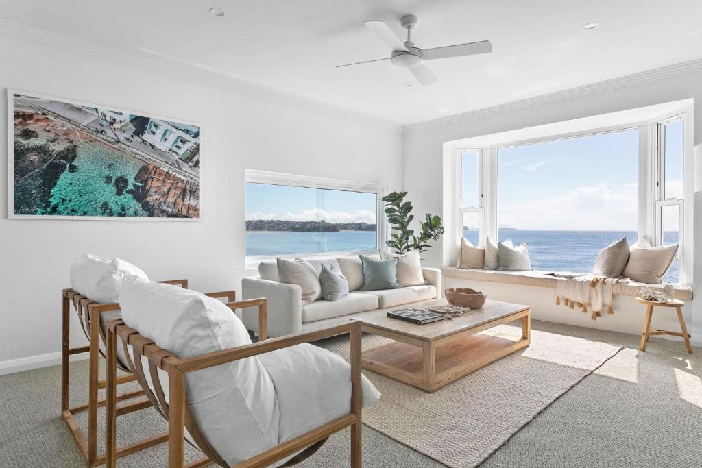 Luxury Manly Oceanfront Getaway
