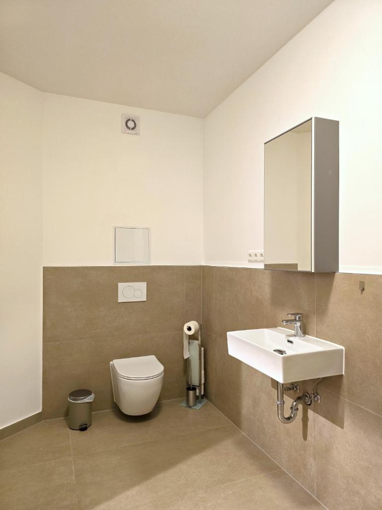 Apartments Schwandorf Room Type - Double or Twin Room with Private Bathroom