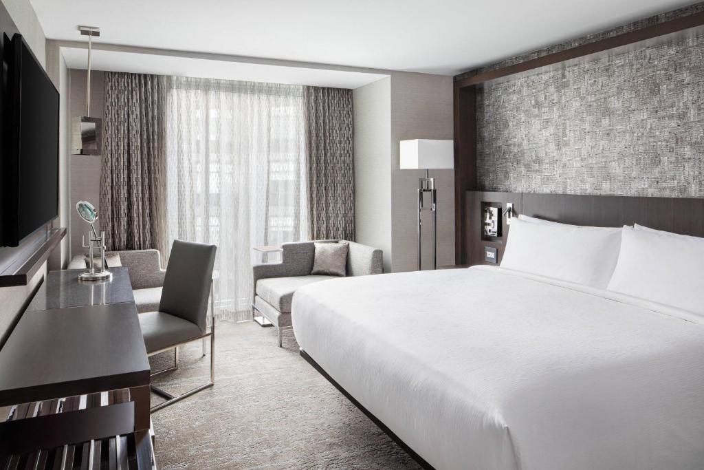 Envue, Autograph Collection by Marriott - Tap to explore photos