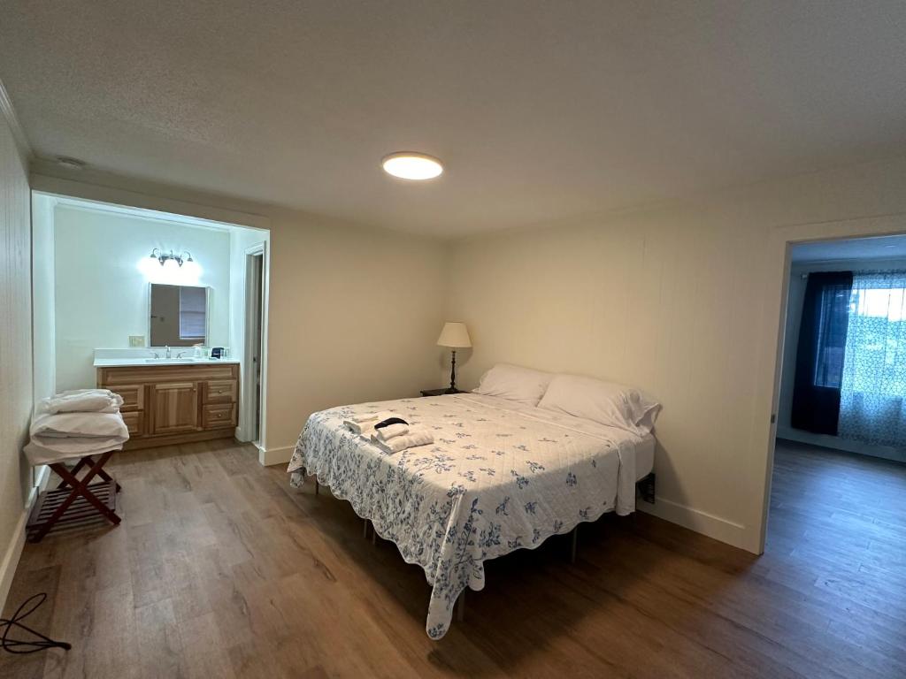 Glendale Springs Inn & Restaurant image