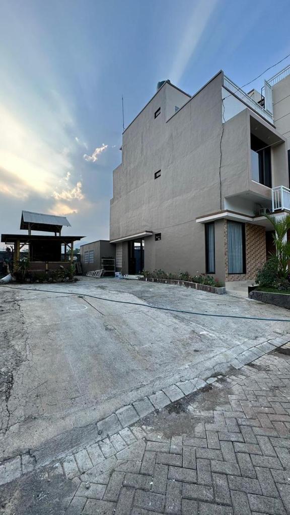 Villa makota kota batu photo 3