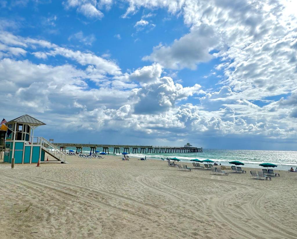 Charming Beach House w/Private Pool Paradise~WALK TO BEACH - Tap to explore photos