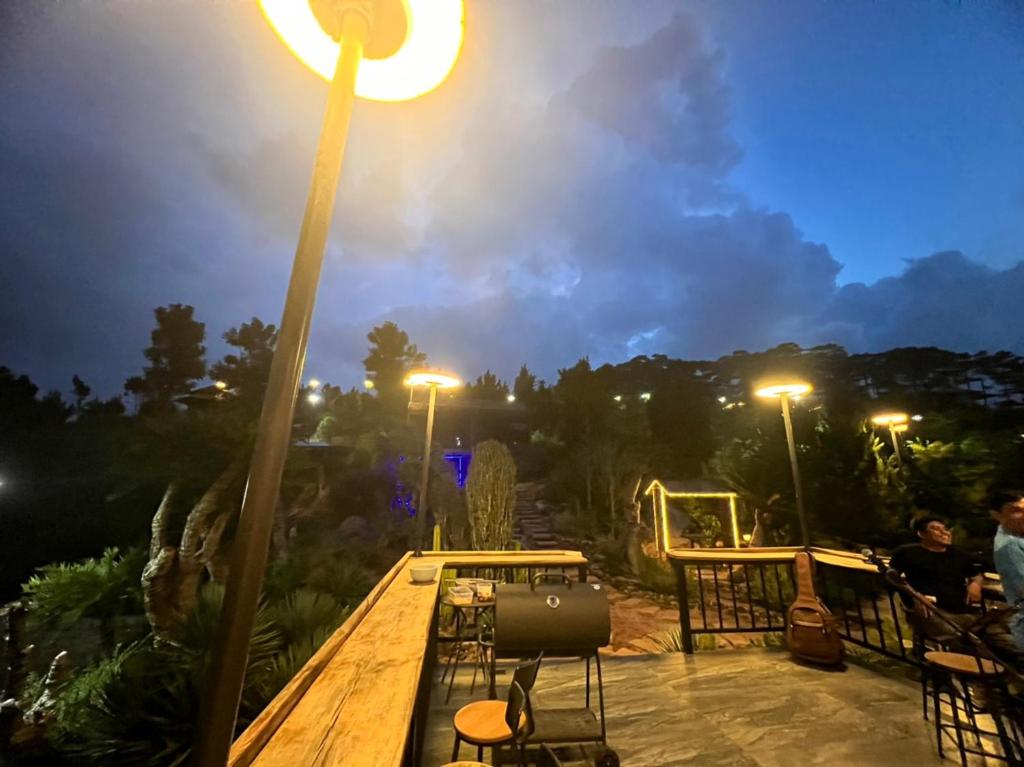 Ngôi Làng Trong Tranh, Leading-Kiwuki Village