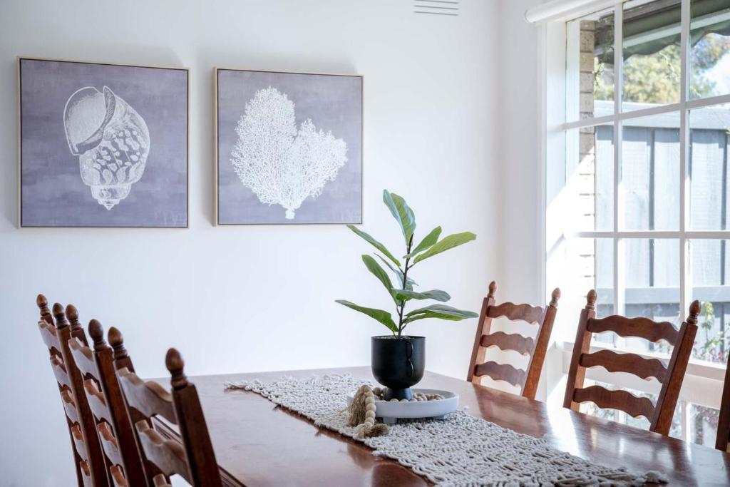 Endeavour Family Beach House photo 4