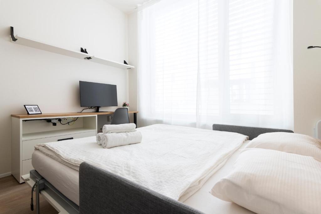Studio Mozart, Free Onsite Parking, Air Conditioning, 1Gbs WiFi Room Type - Deluxe Studio
