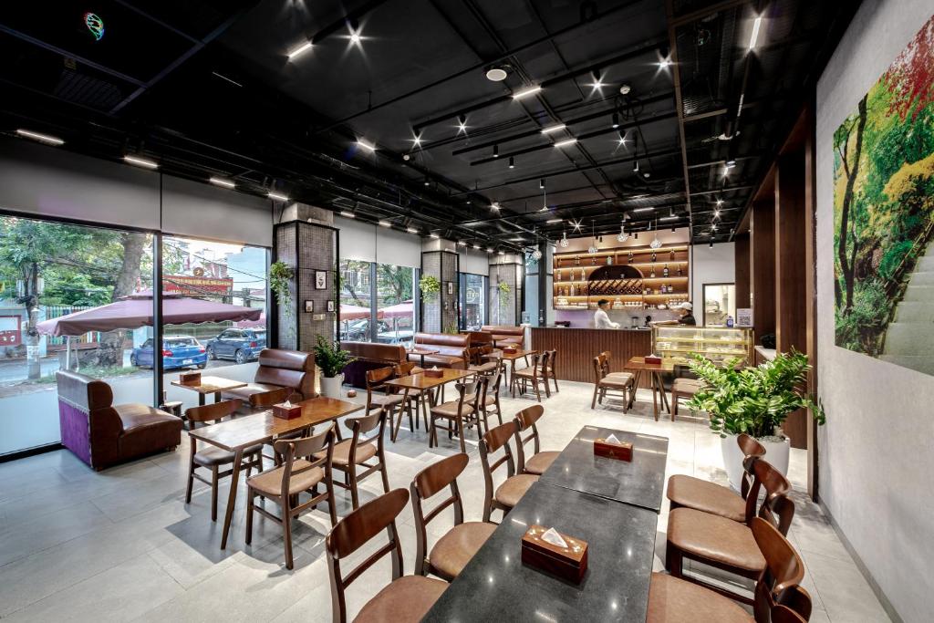 A25 Hotel - 18 Nguyen Hy Quang