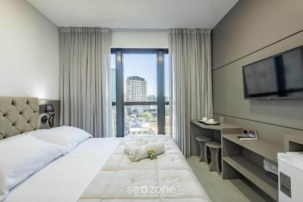 Modern Condominium w/ Sea View Pool, Itapema - MHFB - Tap to explore photos