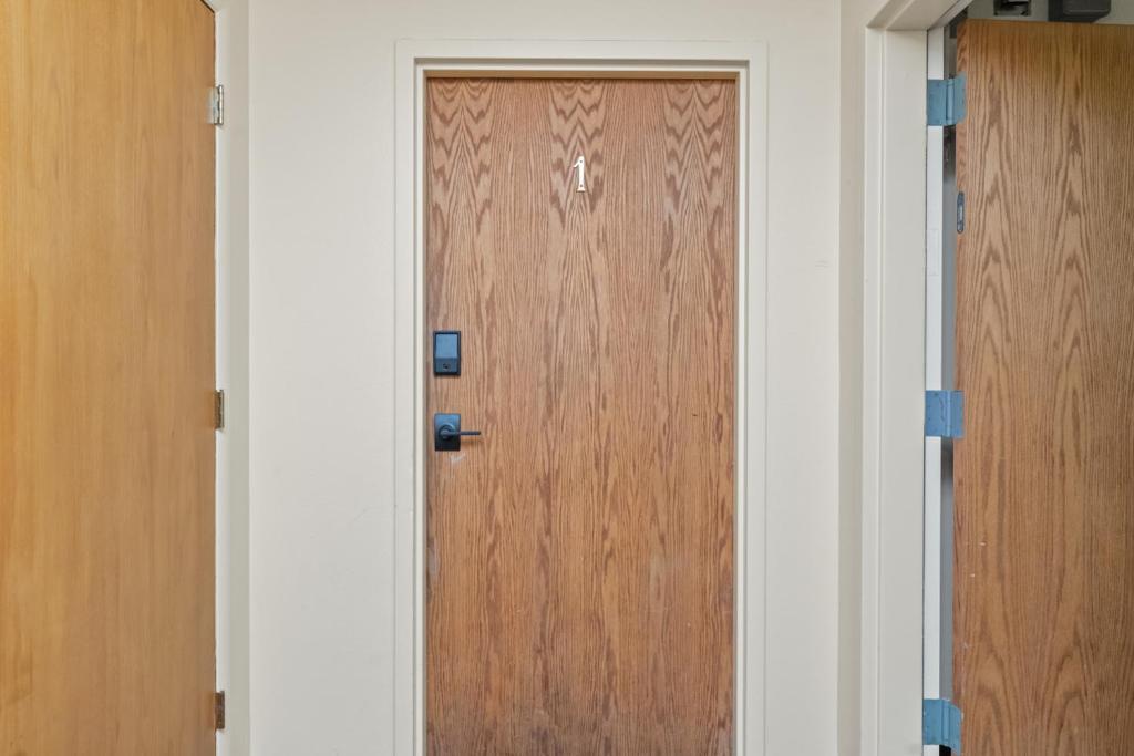 Chic Central Nook image