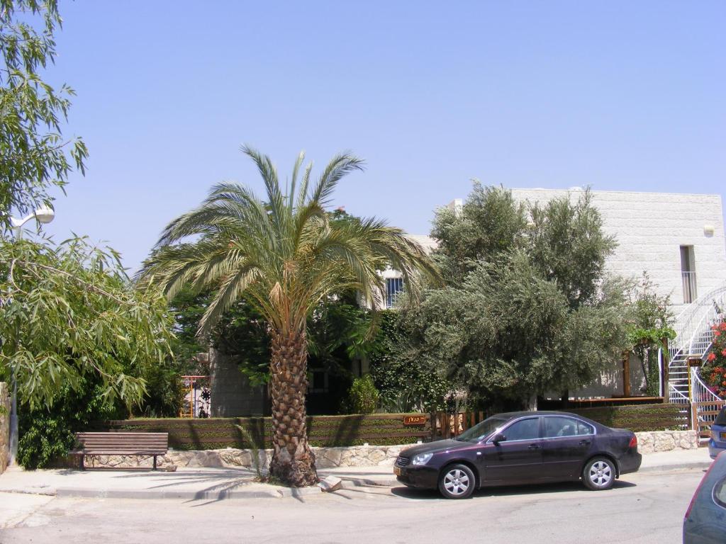 Nof Canaan photo 4