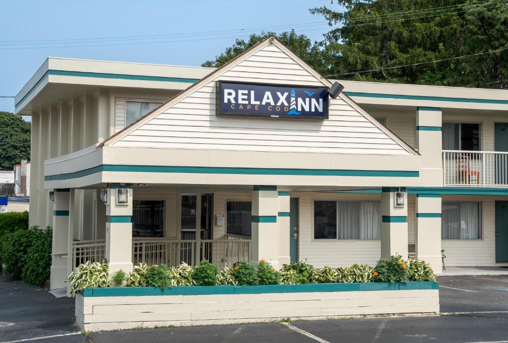 Relax Inn Cape Cod image