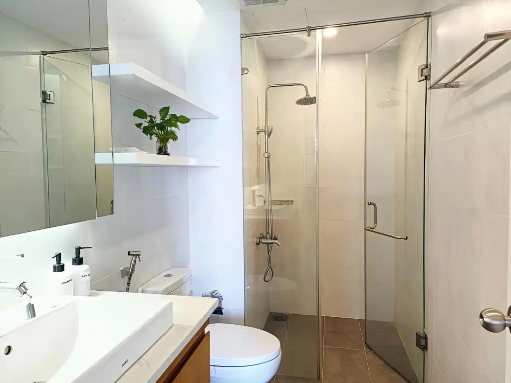 Modern Apartment - Garden Gate