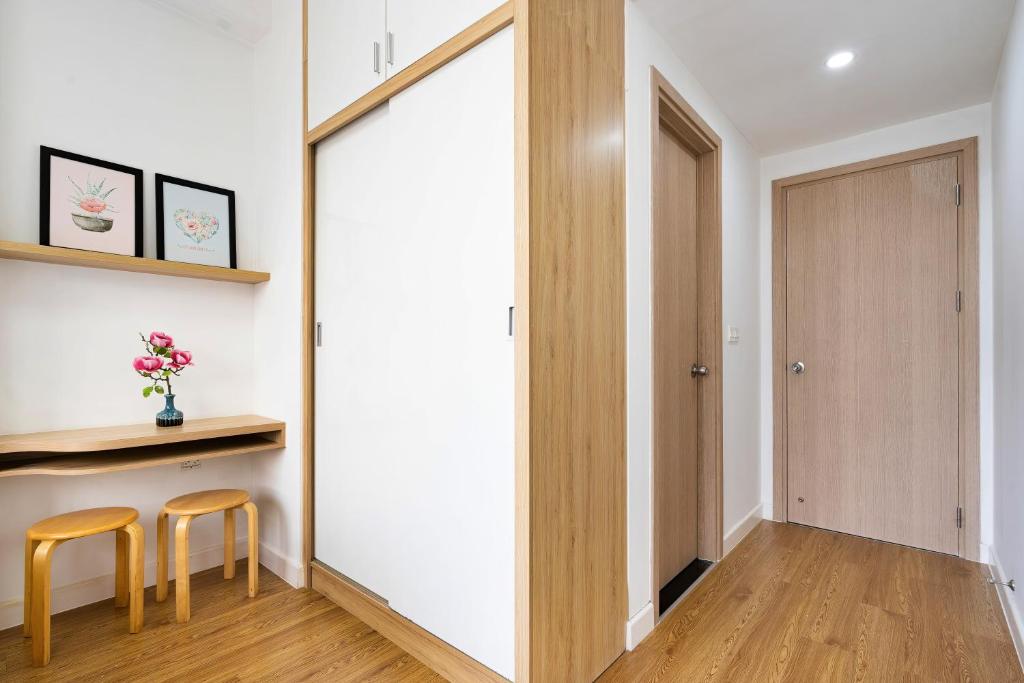 Golden Mansion - Transit Apt Free POOL & GYM