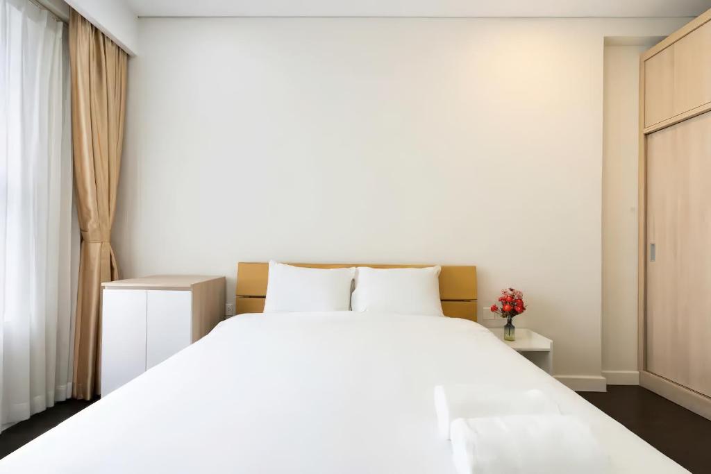 RAINBOW Sky Center TSN Airport