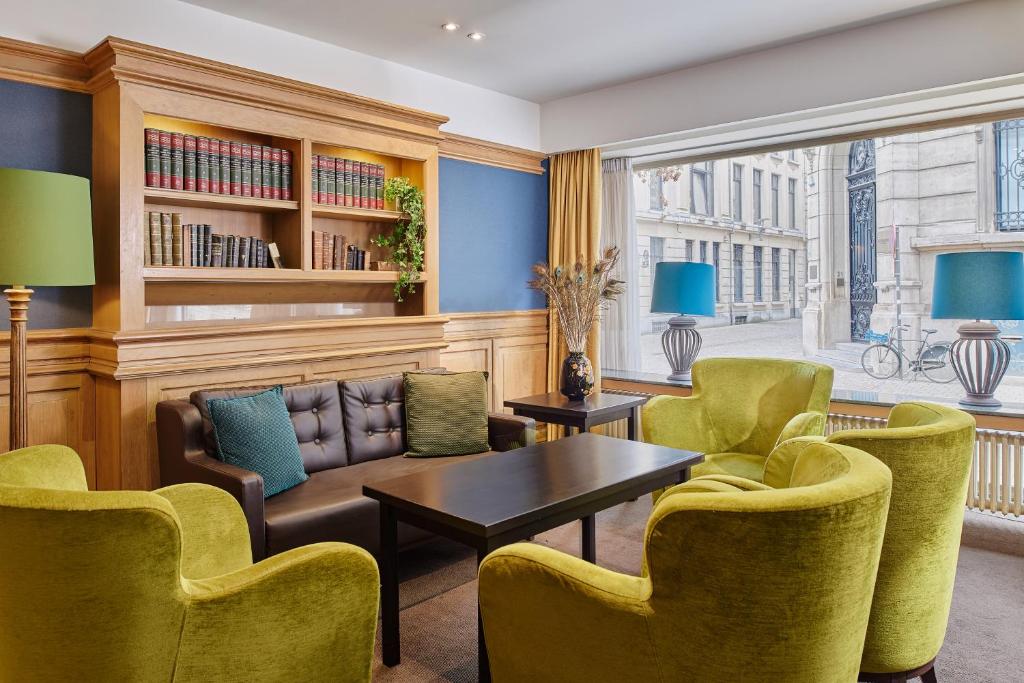 Theater Hotel photo 4