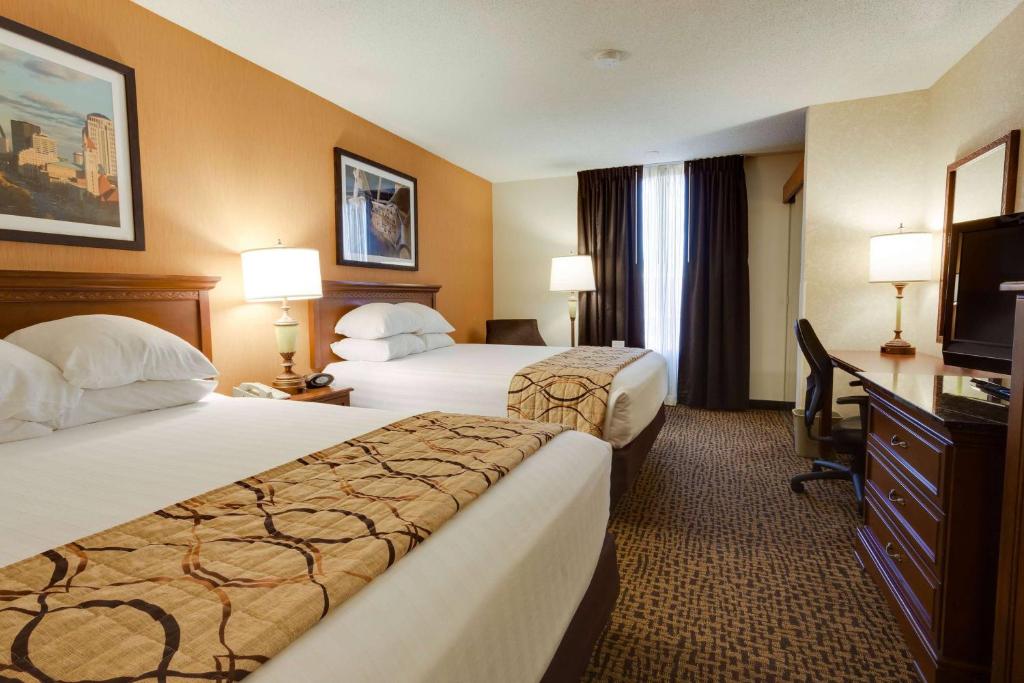 Wingate by Wyndham St. Louis/Fenton Route 66 image
