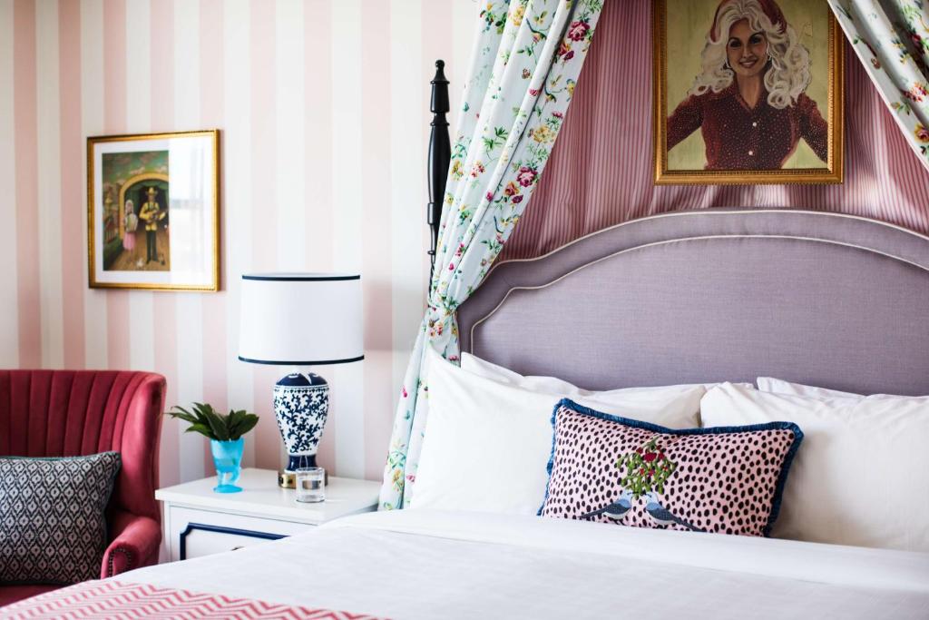 Graduate by Hilton Nashville Room Type - Graduate King Room - Hearing Accessible