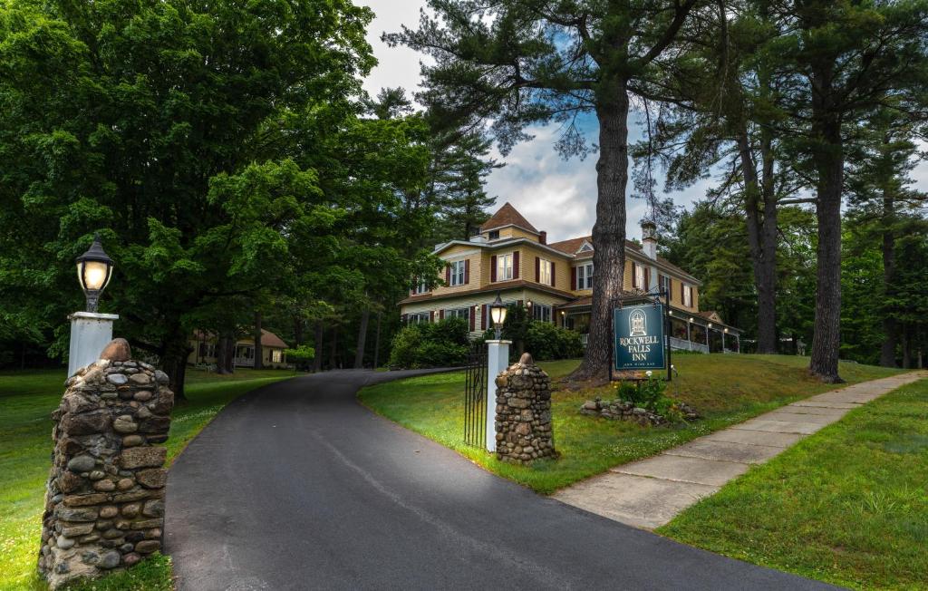 Rockwell Falls Inn and Wine Bar image