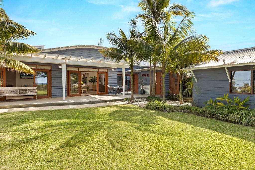Bali Beach House by Experience Jervis Bay photo 1