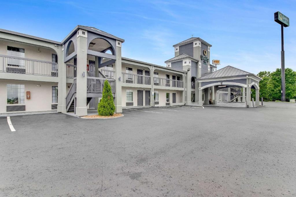 Quality Inn image