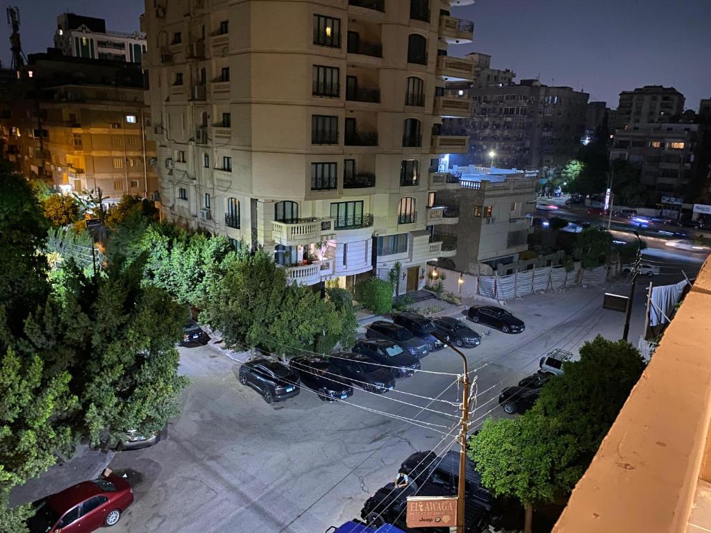 Sunny Oasis 1BR Apartment near Cairo Airport - A Luxurious Retreat, Cairo