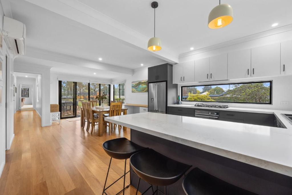 Elvins - Mansfield - Sleeps 7 photo 4