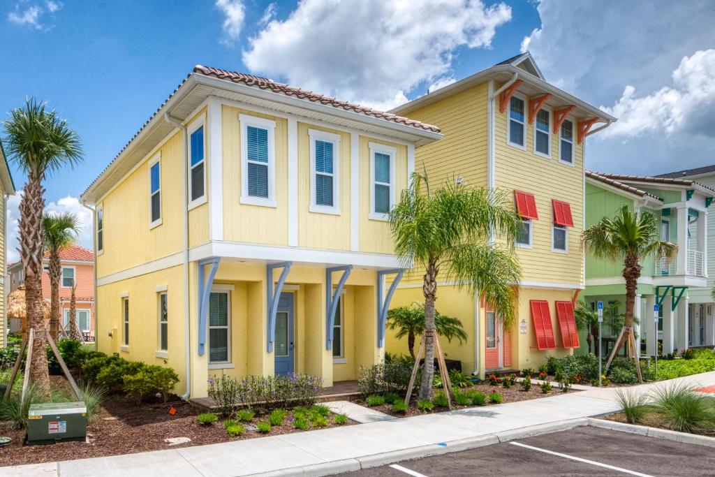 Breezy Cottage With Hot Tub Near Disney With Margaritaville Resort Access - 8069Dr image
