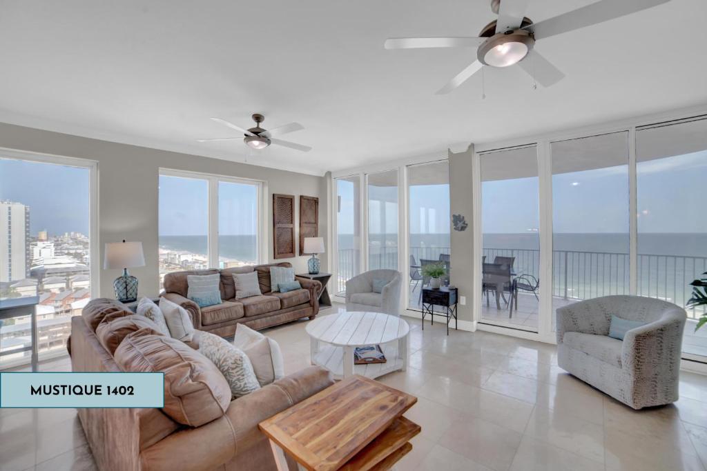 Mustique 1402 image
