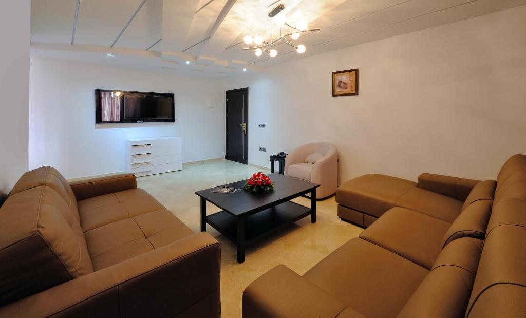 Апартаменты (Апартаменты с 2 спальнями), Appart Hôtel Mouna