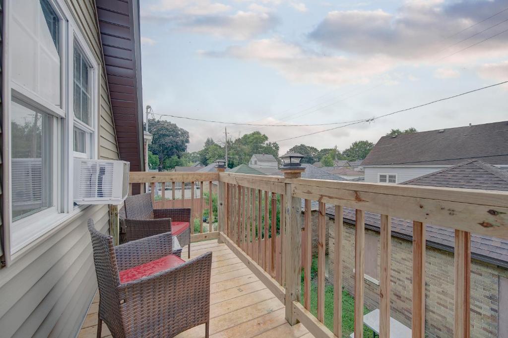 Trendy Getaway: Pet-Friendly + 5 Min to Downtown image