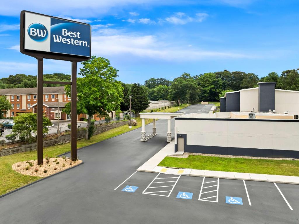 Best Western Niantic - New London/Mystic Area image